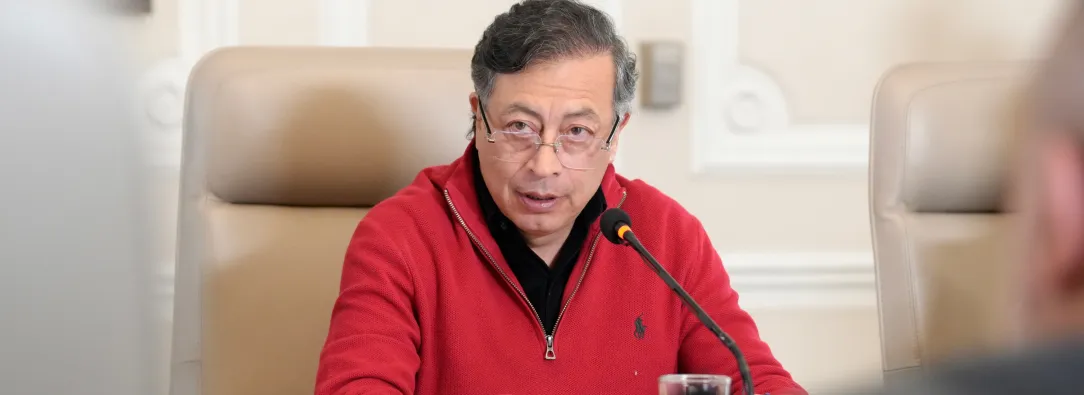 Petro llevará a la CPI atentado en vía Panamericana en Cauca