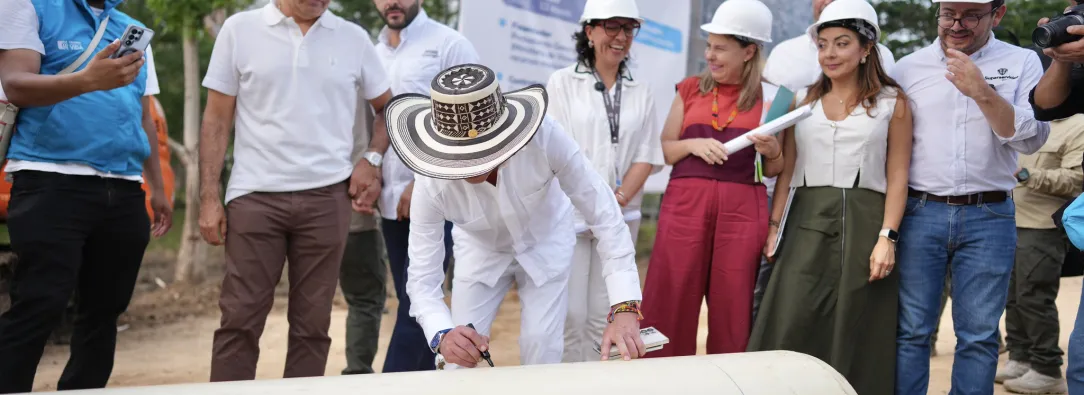 "Toda tierra de ciénagas es de la nación": presidente Petro.