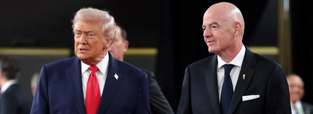 Trump y Gianni Infantino. / Foto: AFP.