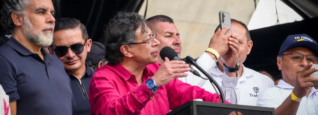 Petro defiende asamblea nacional constituyente en Colombia