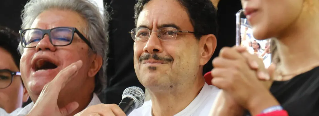Así funciona la maquinaria de la desinformación contra Iván Cepeda.