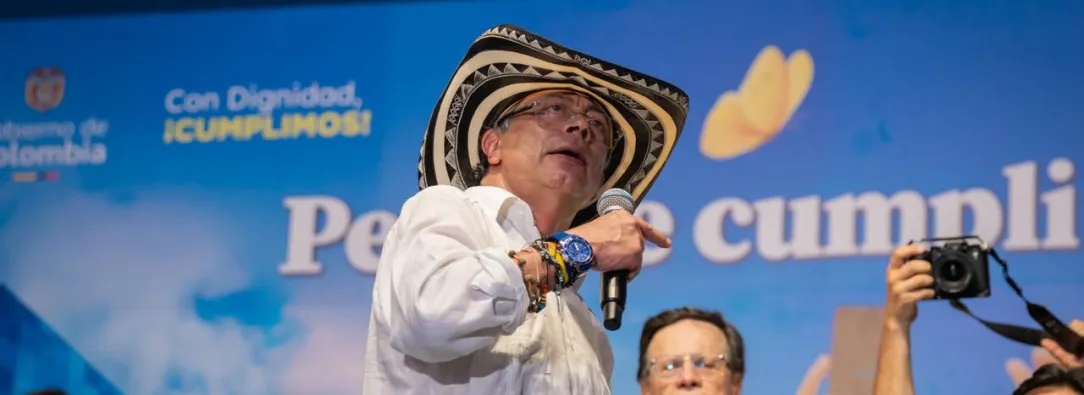 Petro exige a Álex Char explicaciones por recursos de Educación