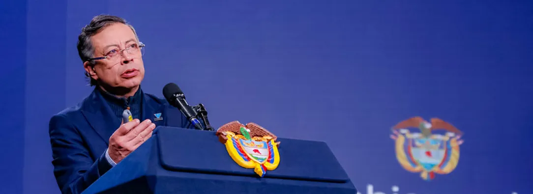 El presidente Gustavo Petro no está suspendido: expertos y dirigentes políticos desmienten versiones sobre el mandatario