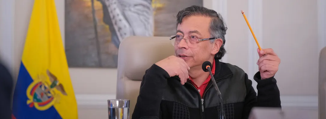 Pdte. Petro agradece a Karol G por su carta a De la Espriella