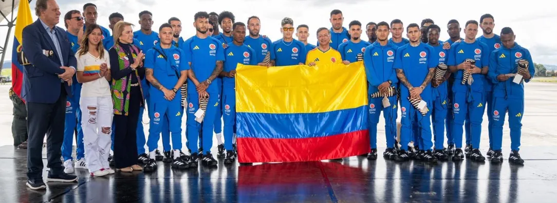 Gustavo Petro entrega camiseta selección Colombia mundial 2026