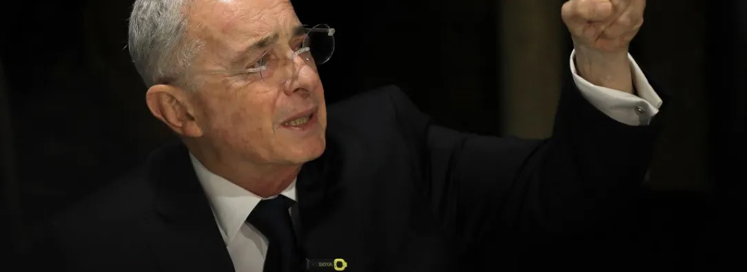 Fiscalía niega aplazamiento y deja en firme indagatoria contra Álvaro Uribe Vélez
