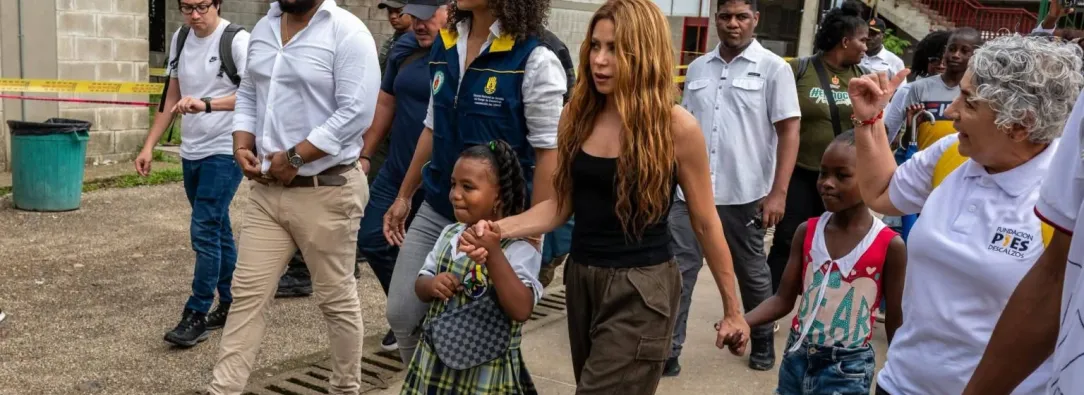 Shakira llegó a Quibdó para apoyar la reconstrucción de infraestructura educativa en Chocó. Equipo de Shakira