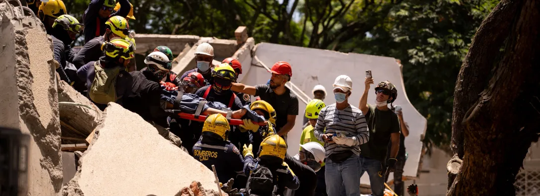 Voluntarios y rescatistas: los héroes de la emergencia tras el terremoto
