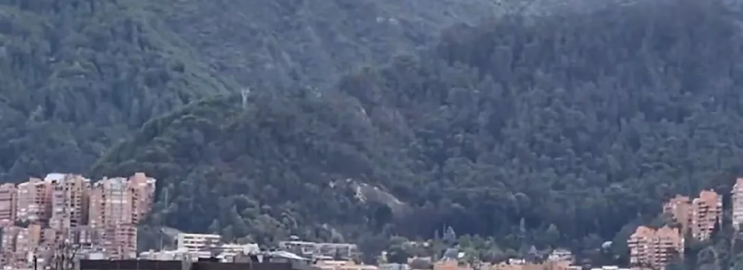 Incendio forestal es reportado en los Cerros Orientales de Bogotá