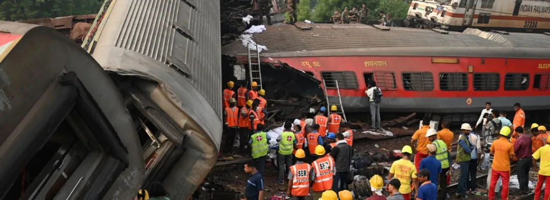 AccidenteTrenesIndia.jpg