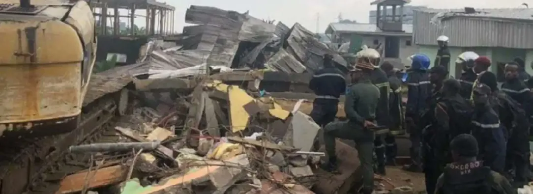 Al-menos-33-muertos-por-derrumbe-de-un-edificio-de-Camerun.jpg