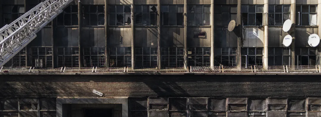 Al-menos-73-muertos-deja-un-incendio-de-un-edificio-de-Johannesburgo.jpg