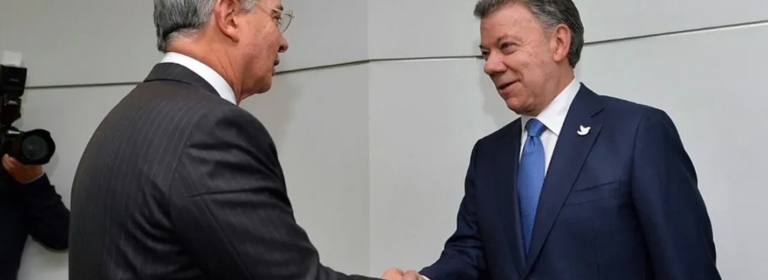 Alvaro-Uribe-y-Juan-Manuel-Santos.jpg