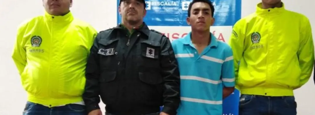 Autoridades-presentan-al-presunto-asesino-de-Juan-Esteban-Alzate.jpg