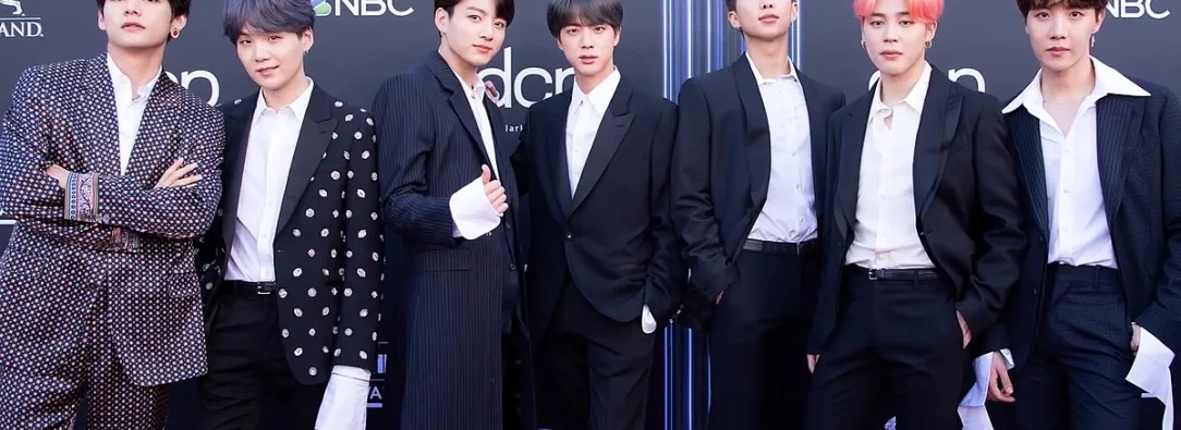 BTS_on_the_Billboard_Music_Awards_red_carpet_1_May_2019.jpg