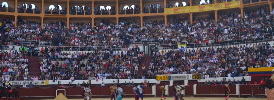 Corridas-de-toros-en-Plaza-La-Santamaria.jpg
