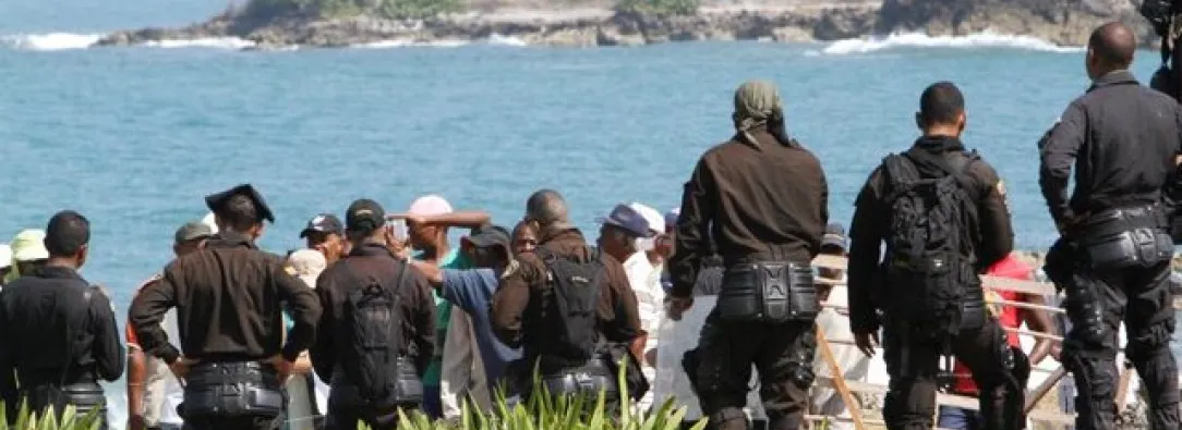 Desalojos-en-la-isla-Tierrabomba.-Foto_-Colprensa.jpg