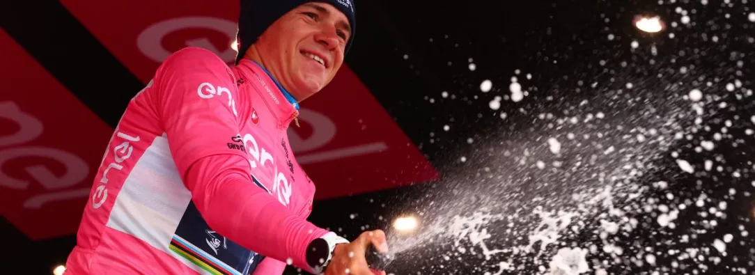 Evenepoel-gano-la-etapa-9-del-Giro-de-Italia-2023-y-vuelve-a-tomar-el-liderato.jpg