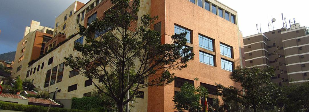 Fachada-Club-El-Nogal.jpg