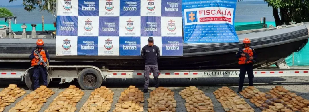 Fue-interceptado-semisumergible-con-mas-de-tres-toneladas-de-marihuana.jpg