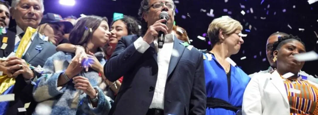 Gustavo-Petro-2-2.jpg