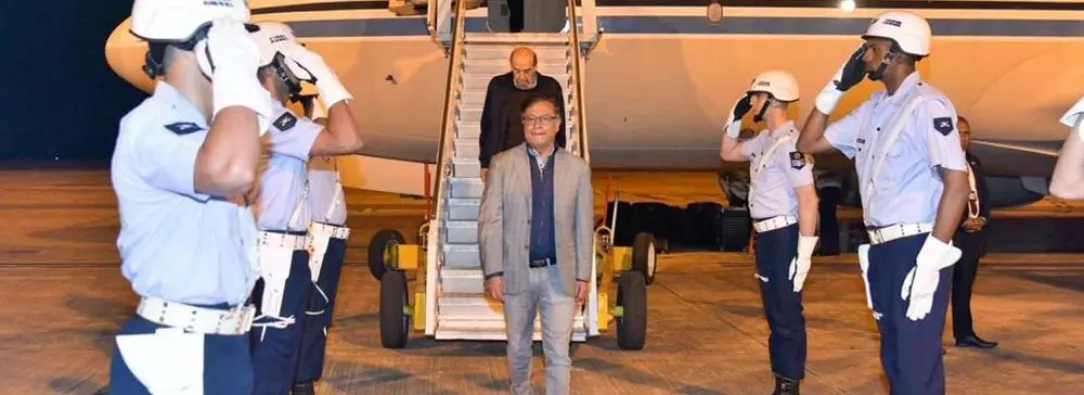 Llegada-del-presidente-Gustavo-Petro-a-cumbre-de-America-del-Sur.jpg