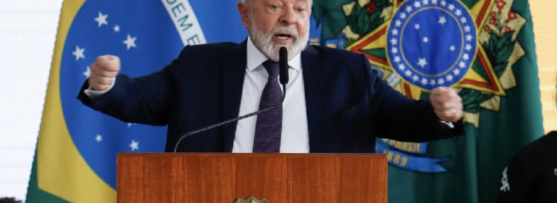 Lula-da-Silva-firmo-decreto-que-limita-el-acceso-a-armas-en-Brasil-1.jpg