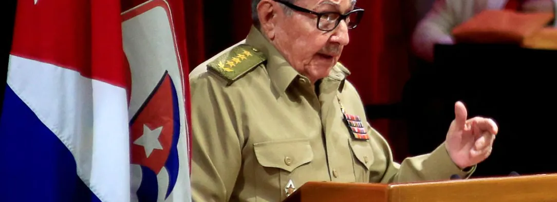 Raul_castro_comunista.jpg