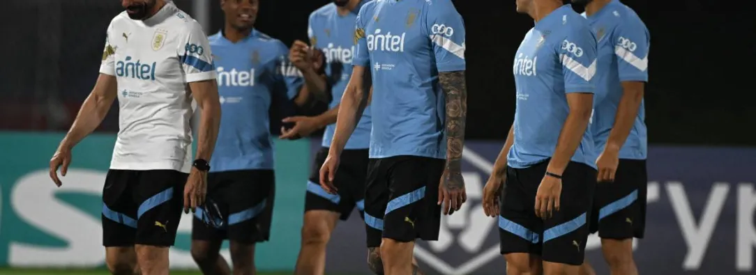Uruguay-llega-a-Catar-2022.jpg