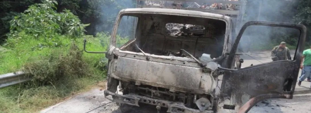 camion-incinerado-en-Valdivia-Antioquia.jpg