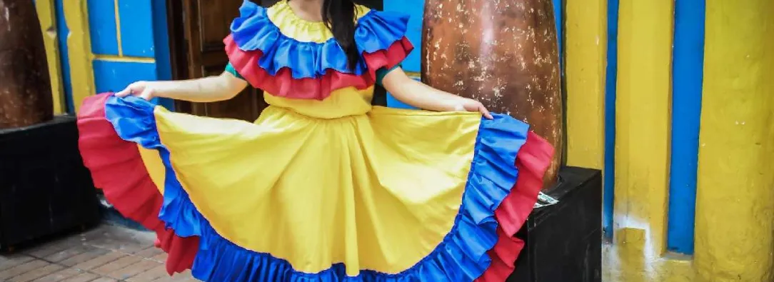 mujer-vestido-colombia.jpg