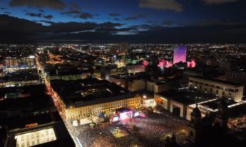 Plaza de Bolívar llena en el Concierto de la Esperanza