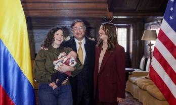 Presidente Petro con sus familia previo a la reunión. / Foto: Redes sociales.