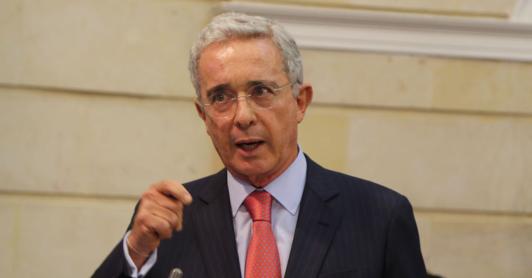 Proceso contra Álvaro Uribe continua: negada solicitud de aplazamiento en audiencias preparatorias
