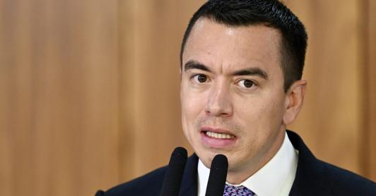 Denuncia contra presidente Noboa por presunto tráfico de influencias 