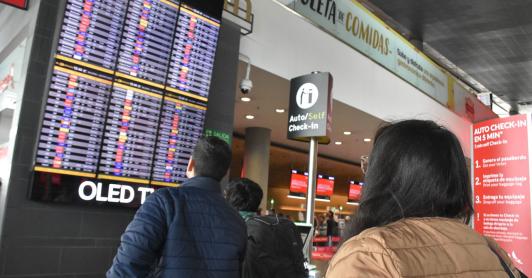 En los primeros siete meses de 2025 aumentó en 734.000 el número de pasajeros que se movilizaron por los aeropuertos de Colombia. 