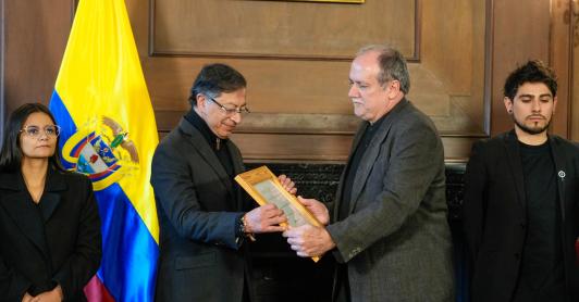 Universidad argentina otorga Doctor Honoris Causa al presidente Petro