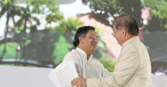 Presidente Petro con el presidente de la Corte Suprema de Justicia.