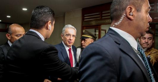 Víctimas del caso Uribe denunciarán al expresidente y sus hijos por injuria, calumnia y amenazas