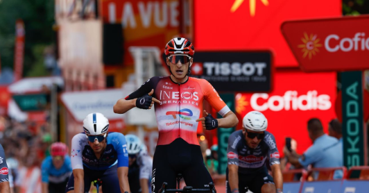 El INEOS volvió a triunfo en La Vuelta con Ben Turner