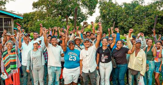 Entrega de tierras en Córdoba. / Foto: ANT.