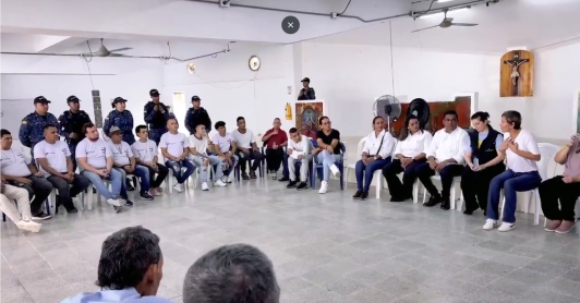 Verónica Alcocer, visitando la cárcel de Media Seguridad de Barranquilla