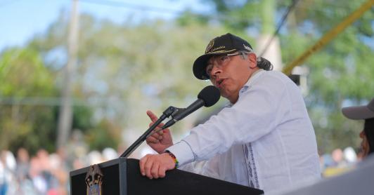 Presidente Petro durante su discurso en Timbó, anunciando el Pacto Territorial Cauca