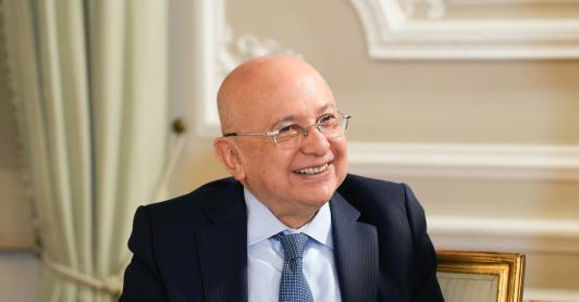 Ministro Eduardo Montealegre.