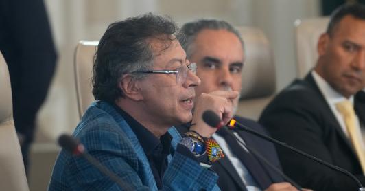 Presidente Petro durante consejo de ministros, denunciando los bombardeos estadounidenses en el pacífico