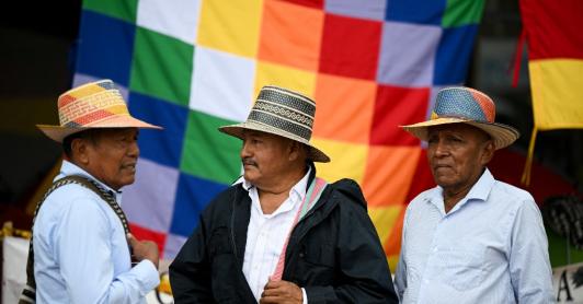 Indígenas.