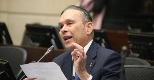Efraín Cepeda.