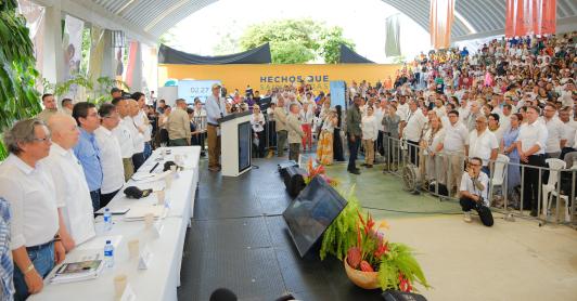​En la ceremonia ​participan el presidente de la República y el comisionado de Paz, Otty Patiño, así como el gobernador, el alcalde y líderes de la región. ​  ​
