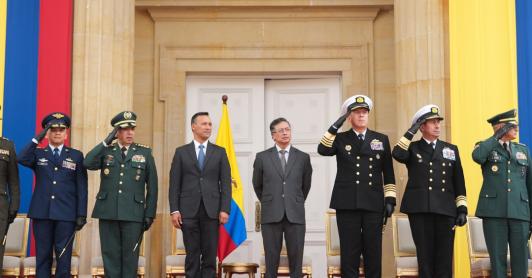 Presidente Petro en ascenso de policías. / Foto: Presidencia.