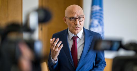 El Alto Comisionado de las Naciones Unidas para los Derechos Humanos, Volker Turk, pronuncia una declaración en las oficinas de las Naciones Unidas en Ginebra, denunciando los bombardeos en el Caribe por parte de Estados Unidos como ejecuciones extrajudiciales.